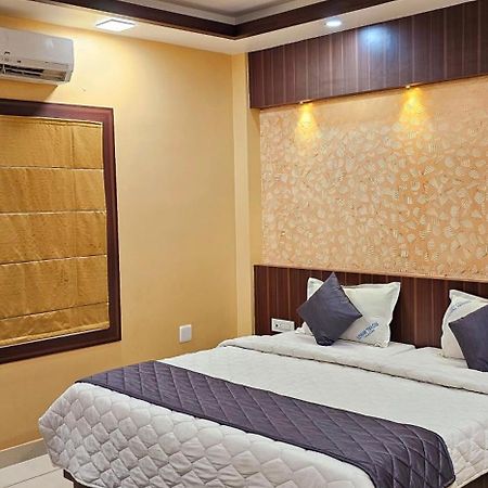 Hotel Royal Wings Elūr Εξωτερικό φωτογραφία