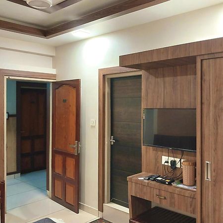 Hotel Royal Wings Elūr Εξωτερικό φωτογραφία