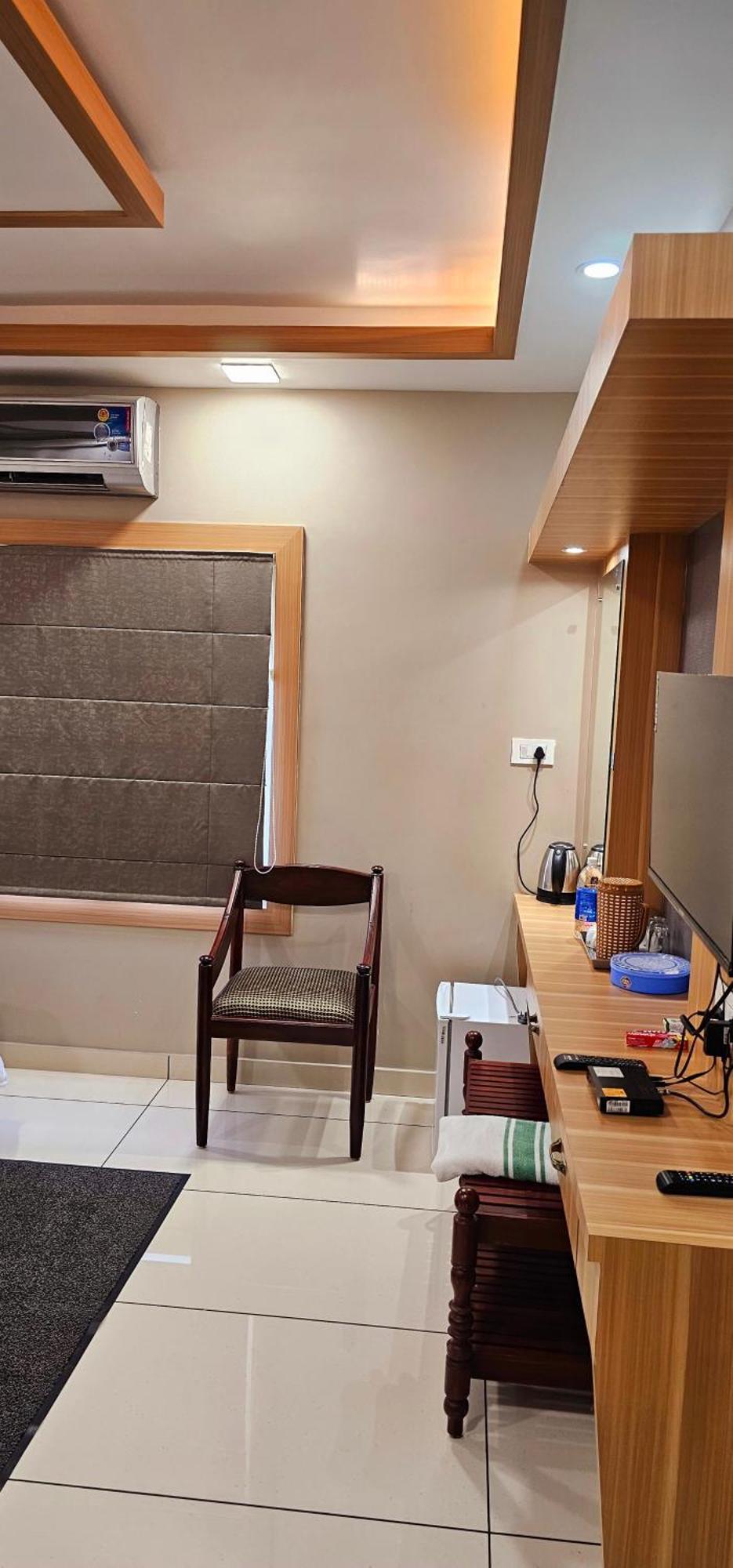 Hotel Royal Wings Elūr Εξωτερικό φωτογραφία