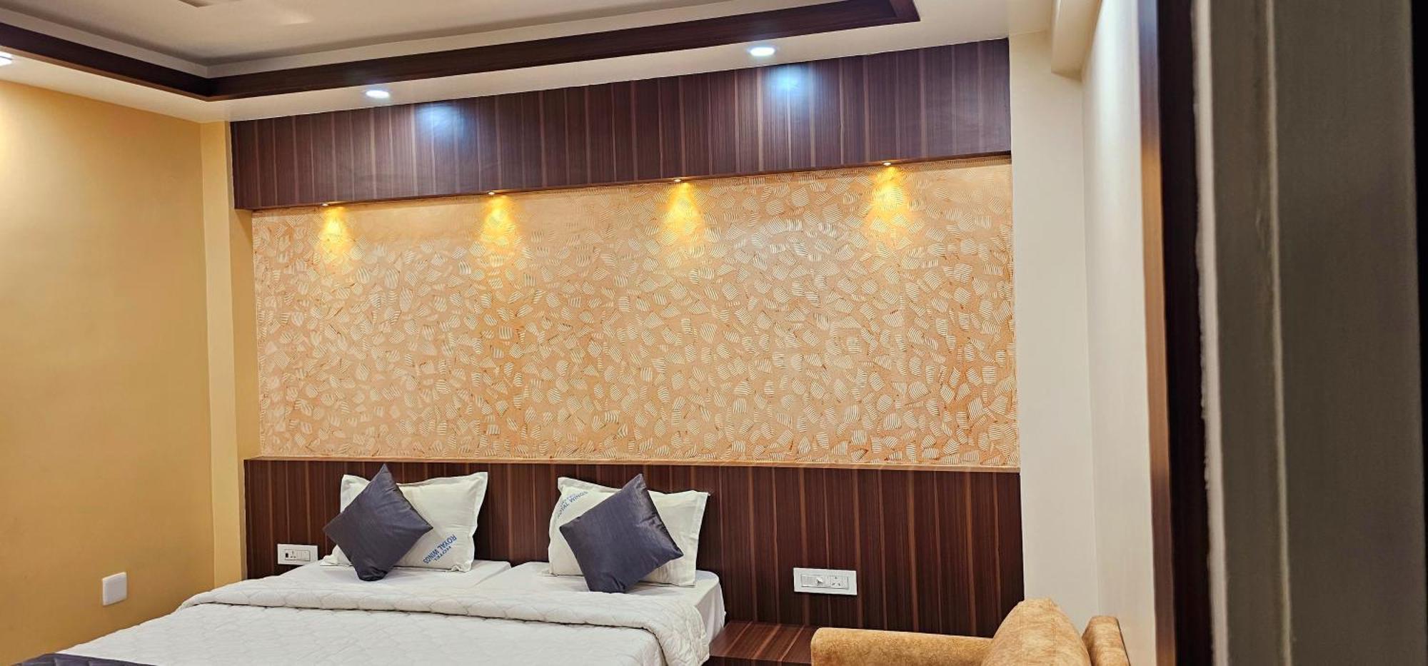 Hotel Royal Wings Elūr Εξωτερικό φωτογραφία